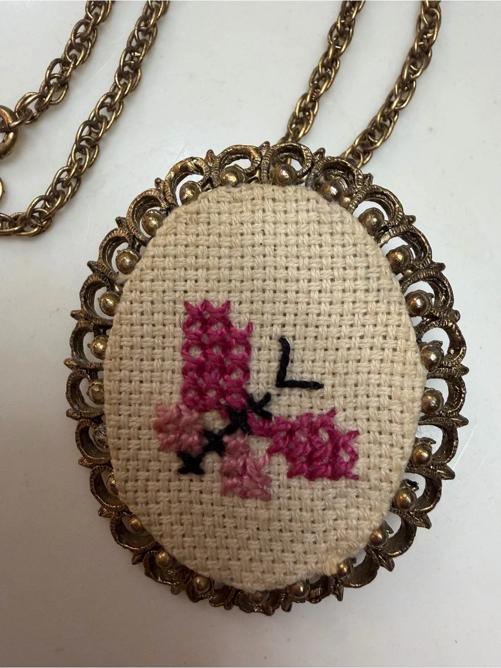 Vintage Hand Embroidered Needlepoint Brooch Pendant Necklace Gold Tone Filigree